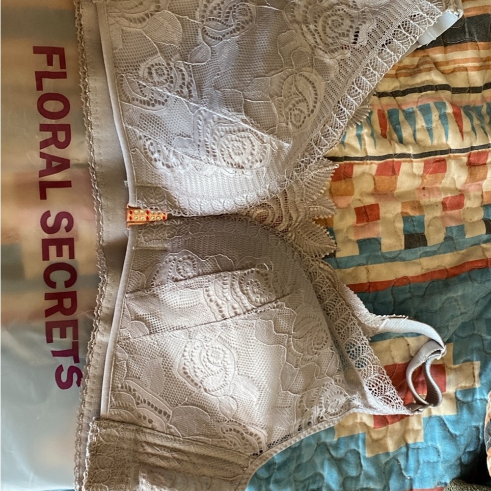 Foral secrets bra